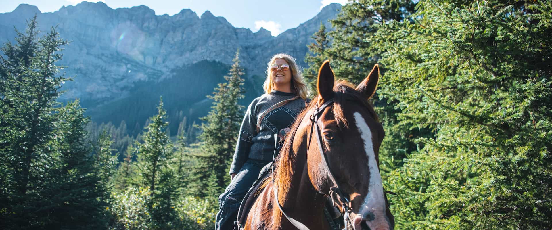 See spectacular mountains on a Banff backcountry vacation with Bsnff Trail Riders